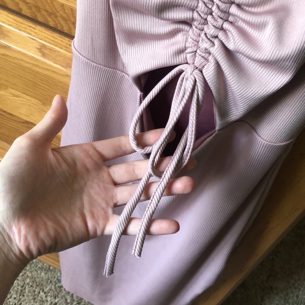 Pink Bodycon Ribbed Dress with Cut Out - Picture 3 of 10